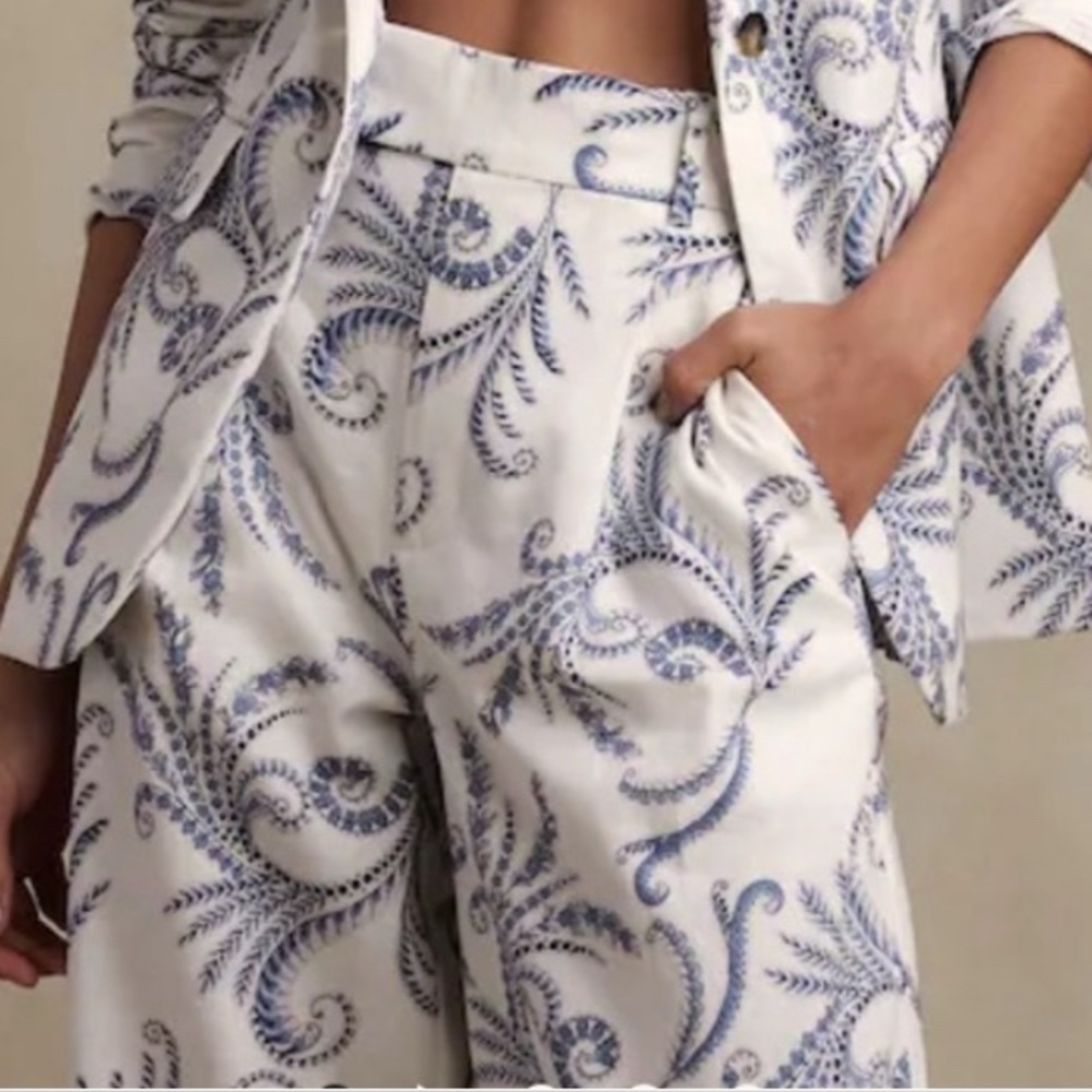 NWT Banana Republic Linen Pants — Creamy White w/Blue Paisley Floral